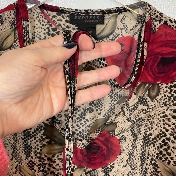 Express Sheer Top Red/Black/Ecru Rose Pattern Front Ties Size S - Picture 4 of 10